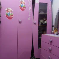 تخت و کمد و ویترین