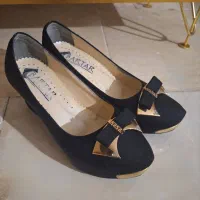 کفش|کیف، کفش، کمربند|اشتهارد, |دیوار