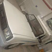 وانت مزدا دوکابین