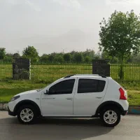 ساندرو استپ وی اتوماتیک مدل۱۳۹۸سفیدبی رنگ ۷۸۰۰۰کار