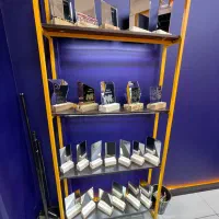 آینه رومیزی با پایه چوبی طراحی خاص و مینیمال|آینه|کرمان, |دیوار