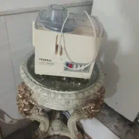 یک آبمیوه گیری تفال سالم