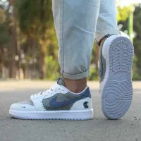 کتونی نایک جردن.|کیف، کفش، کمربند|شیراز, سیاه سنگ|دیوار