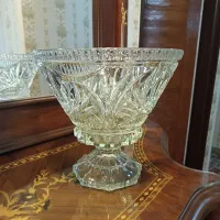 ظرف پایه دار کریستال قدیمی تراش دار