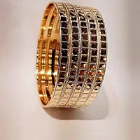 فروشنده خانم جهت طلافروشی
