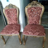 دوتا صندلی میزبان