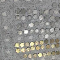 تعدادی سکه قدیمی