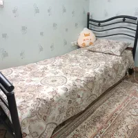 تخت دو طبقه (دو تا تک نفره) فرفوژه + دو تشک طبی