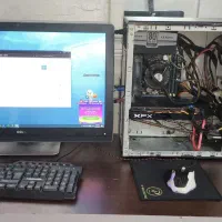 کامپیوتر گیمینگ با میز و صندلی