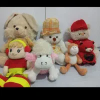 تعدادی عروسک