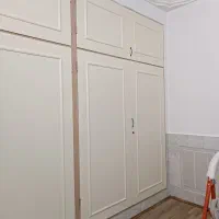 لوستر سطل  زباله ودرب کابینت ابی رنگ فارسی بر|لوستر و چراغ آویز|زاهدان, |دیوار