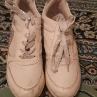 چند عدد کفش زیاد نپوشیدم