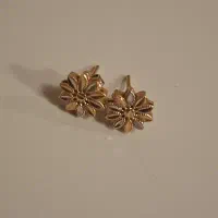 گوشواره ی طلا طرح گل