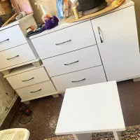 میز آرایش و میز تلفن و جاکفشی و تخت و پاتختی