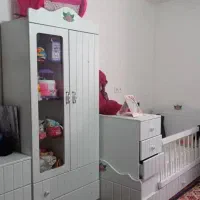 تخت و کمد و همراه تشک