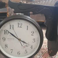 ساعت دیواری