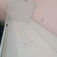 تخت نوجوان