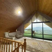 کلبه چوبی با ویو جنگلی در منطقه لفور