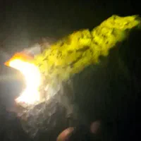 فروش سنگ خاص نورانی