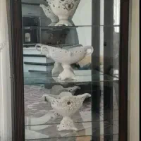 بوفه با دکورها ش