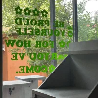 مسئول نظافت و مراقب سالن مطالعه