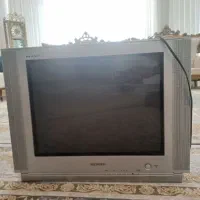 تلویزیون ۲۱اینج و دستگاه دیجیتال