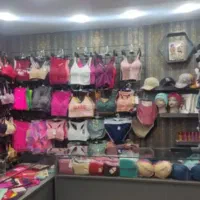 فروشنده خانم