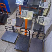 ترازو ۳۰۰کیلوطرح تاشو