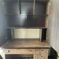 میز تحریر آینه دار، تخت