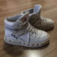 بوت سایز۳۳|کفش و لباس بچه|پردیس, فاز ۱|دیوار