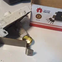 قفل درب حیاط