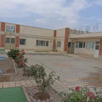 مراقب بیماران ناتوان ذهنی در مرکز توانبخشی