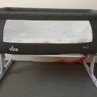تخت کنار مادر
