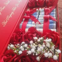 دسته گل و باکس گل به رنگ دلخواه شما