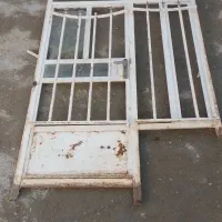 درب ورودی ساختمان
