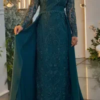 لباس مجلسی|لباس|شاهین دژ, |دیوار