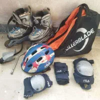 اسکیت فیلا اصل قابل تنظیم با لوازم و کلاه سالم