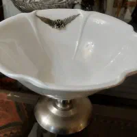 ظرف پذیرایی چینی پایه فلزی