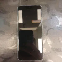 LCD s20 /پایین گلس فنی ترک داره