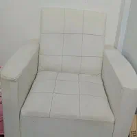 صندلی مدرن(فقط ۳ماه کارکرد) مناسب آرایشگاه و اداری