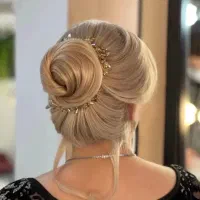 مدل واسه شنیون یه هزینه ای هم پرداخت میکنیم|خدمات آرایشگری و زیبایی|قائمشهر, |دیوار