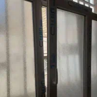 پنجره upvc و شیشه دو جداره