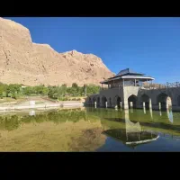 مغازه-در-پارک-لب-جاده-اصلی