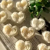 انجام انواع گیفت های مناسبتی شمع