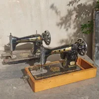 دو عدد چزخ خیاطی قدیمی
