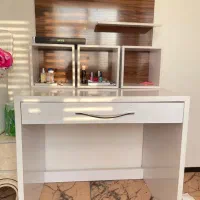 میز مطالعه و کتابخونهی تمیز و خوشساخت برای فروش|میز تحریر و کامپیوتر|دوگنبدان, |دیوار