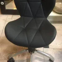 صندلی و دکورسالن