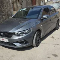 تارا بدون رنگ و گریسی کمکار
