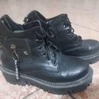 پوتین|کیف، کفش، کمربند|سنندج, |دیوار