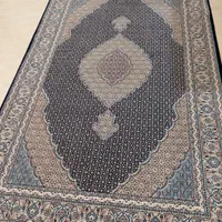 یک تخته فرش ۶ متری